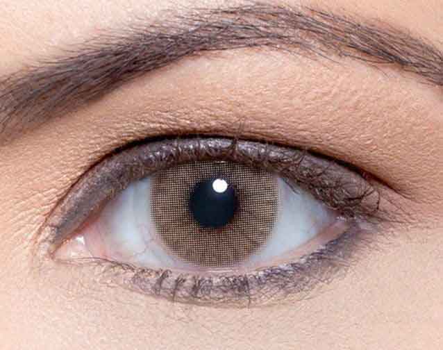 مضرات استفاده از لنز رنگی چشم کدامند؟ - با خرید لنز رنگی زیباتر شوید!