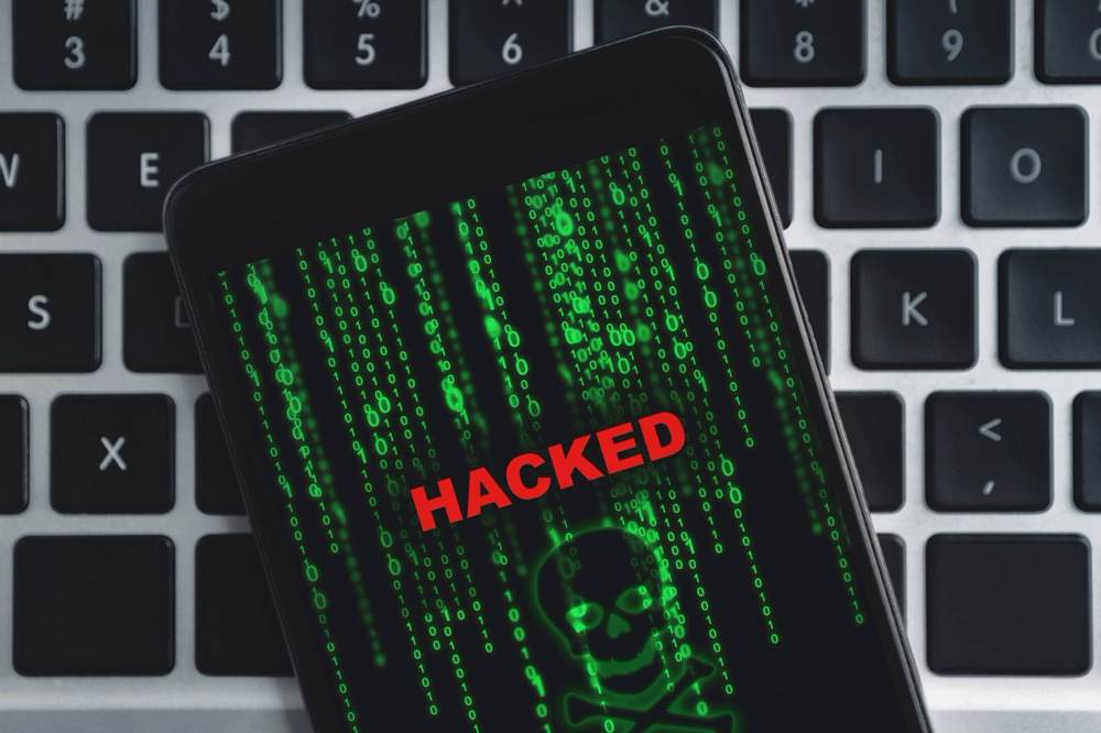 What are the signs of phone hacking 0 - نشانه های هک شدن گوشی چیست؟ + کد هک گوشی